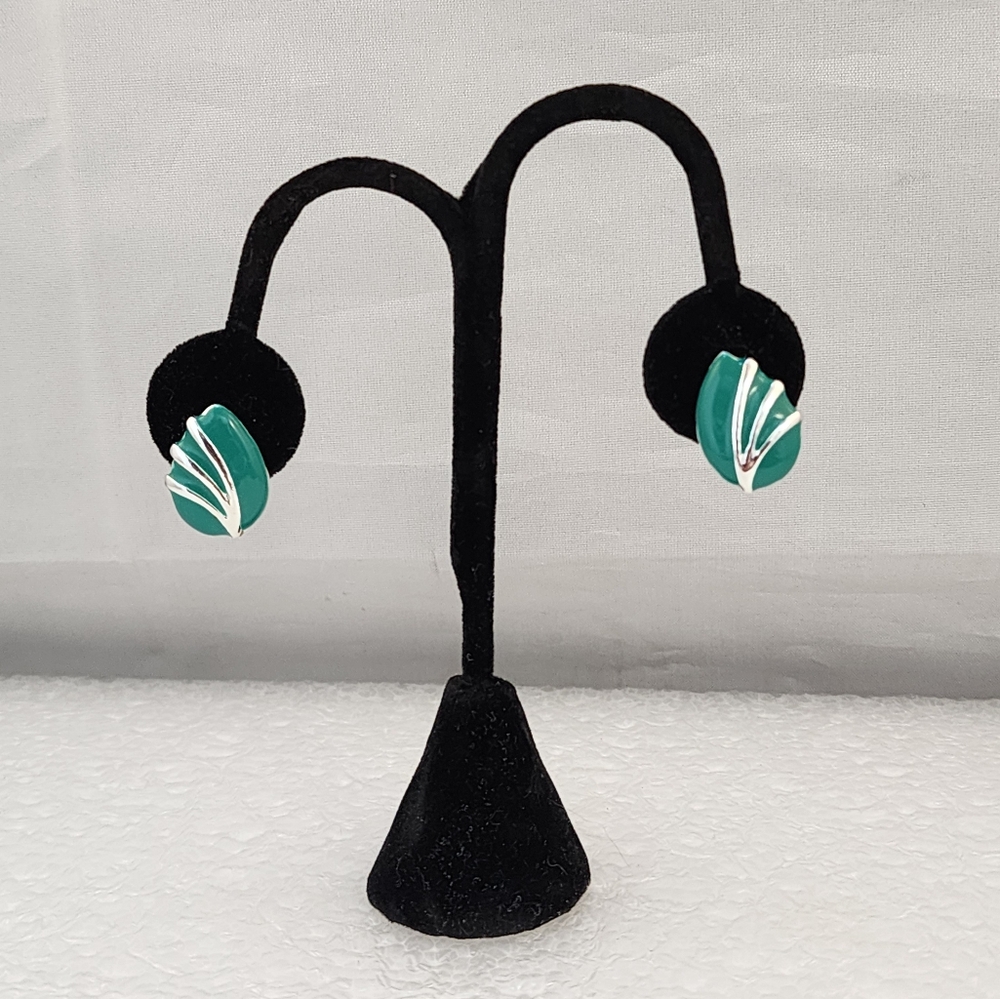 Vtg 80's Enamel Leaf Earrings Pierced